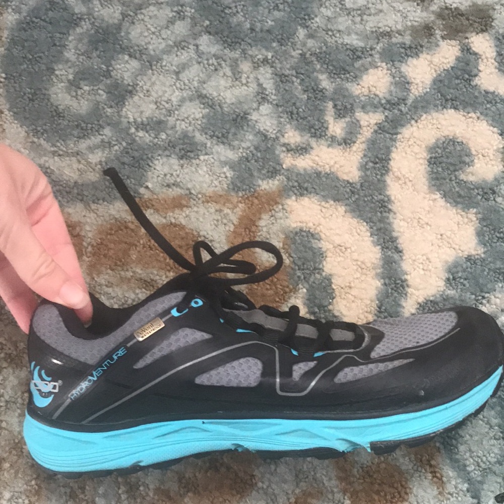 Topo hydroventure trail running shoe